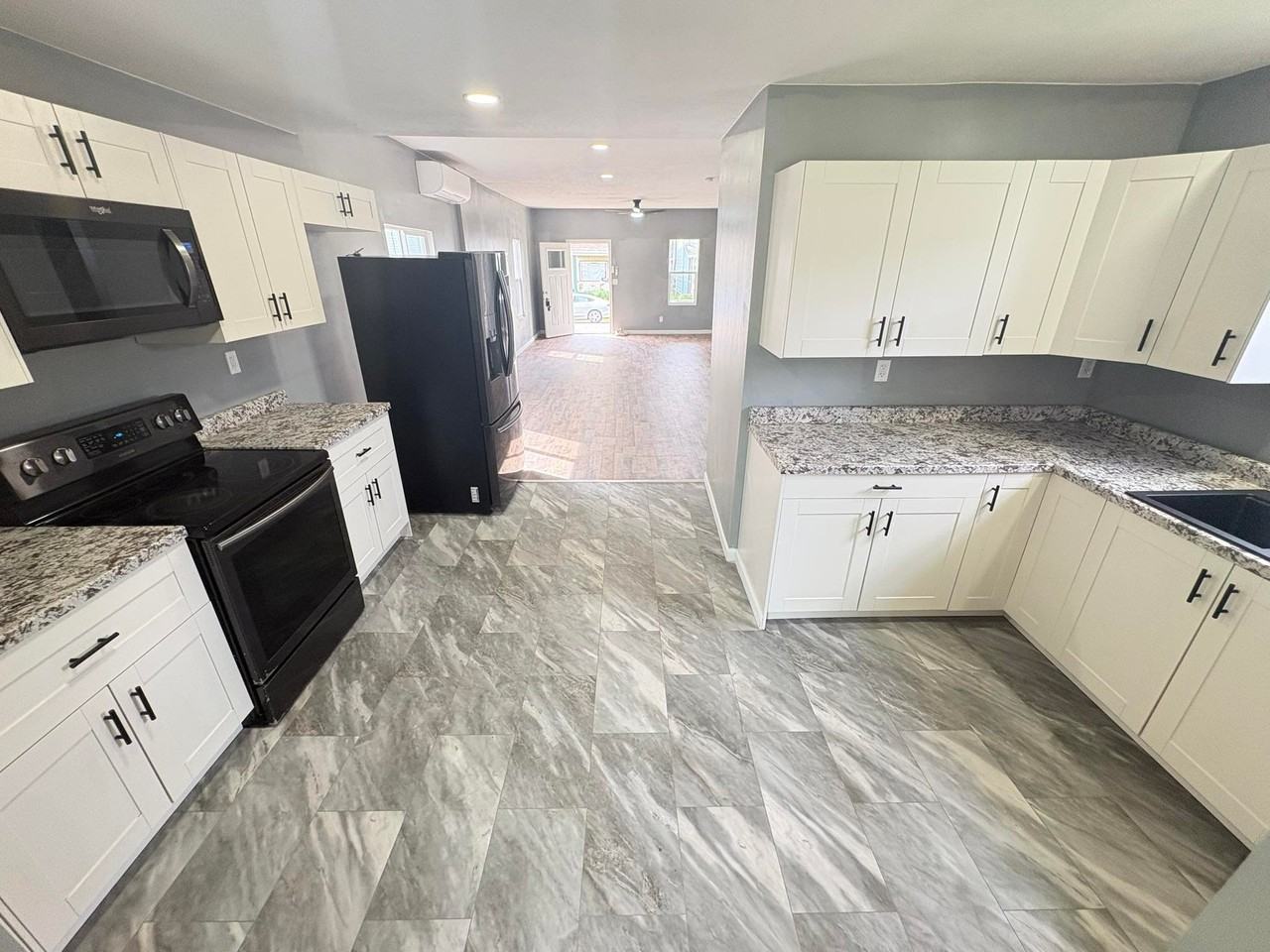 206 Mccook Ave - Photo 7 of 26