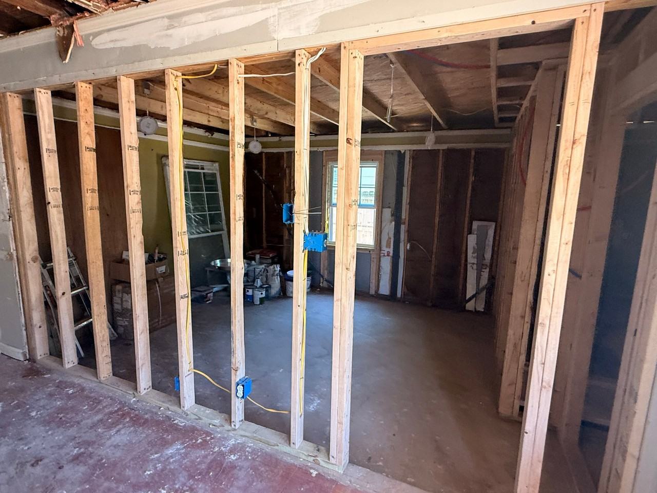 713 Raines Dr - Photo 3 of 14