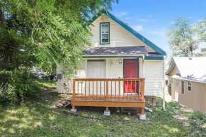 featured image of 3811 E 36th St