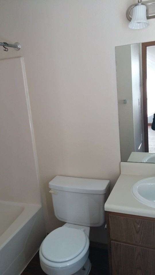 1722 E Cherry St #8 - Photo 4 of 4