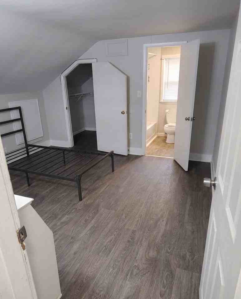 110 Bennett St - Photo 2 of 12