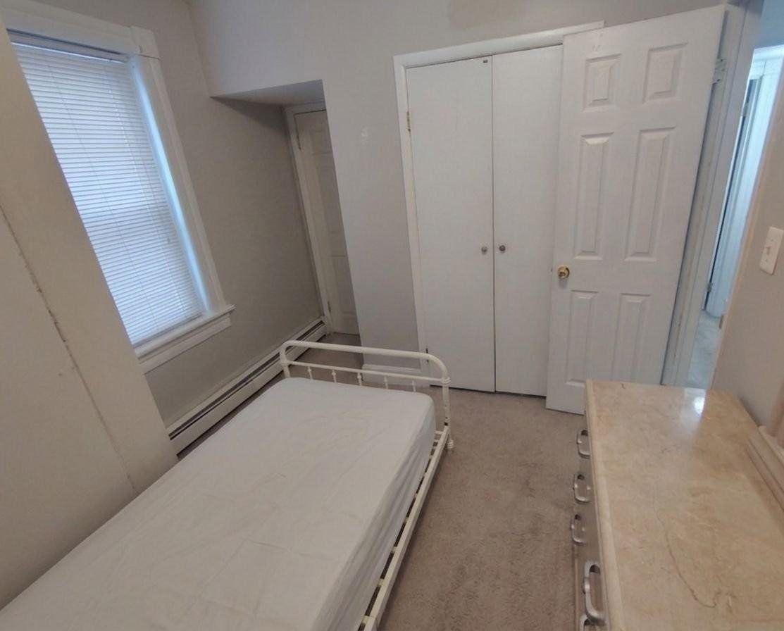 110 Bennett St - Photo 4 of 12