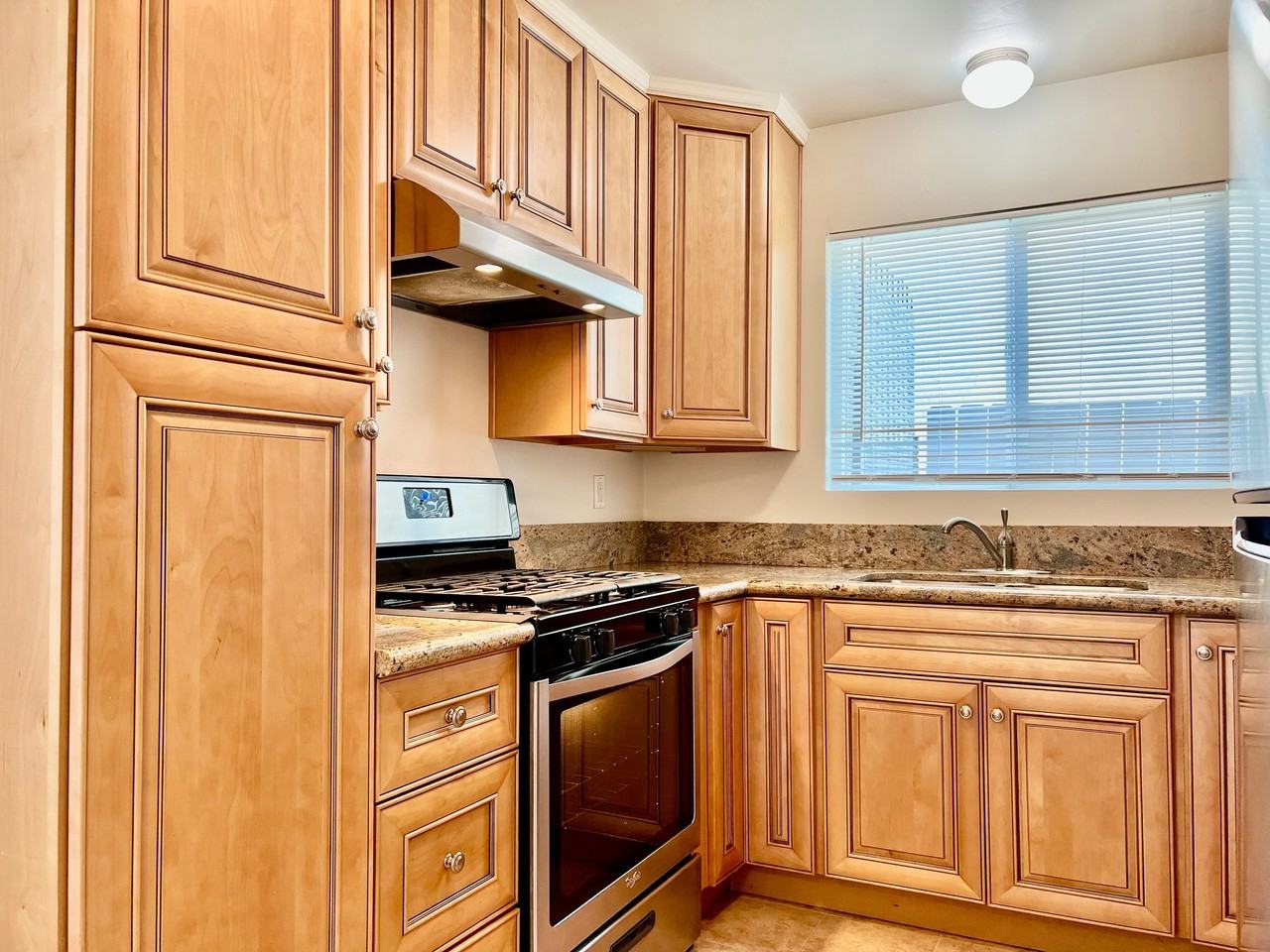 3838 Chamoune Ave #1 - Photo 4 of 19