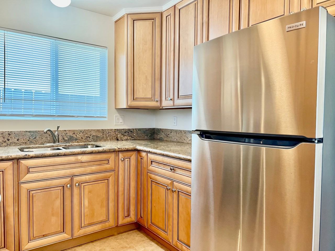 3838 Chamoune Ave #1 - Photo 5 of 19