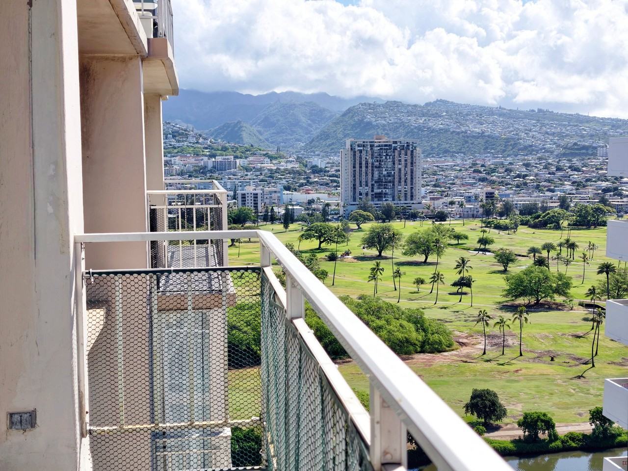 2415 Ala Wai Blvd #2004 - Photo 6 of 20