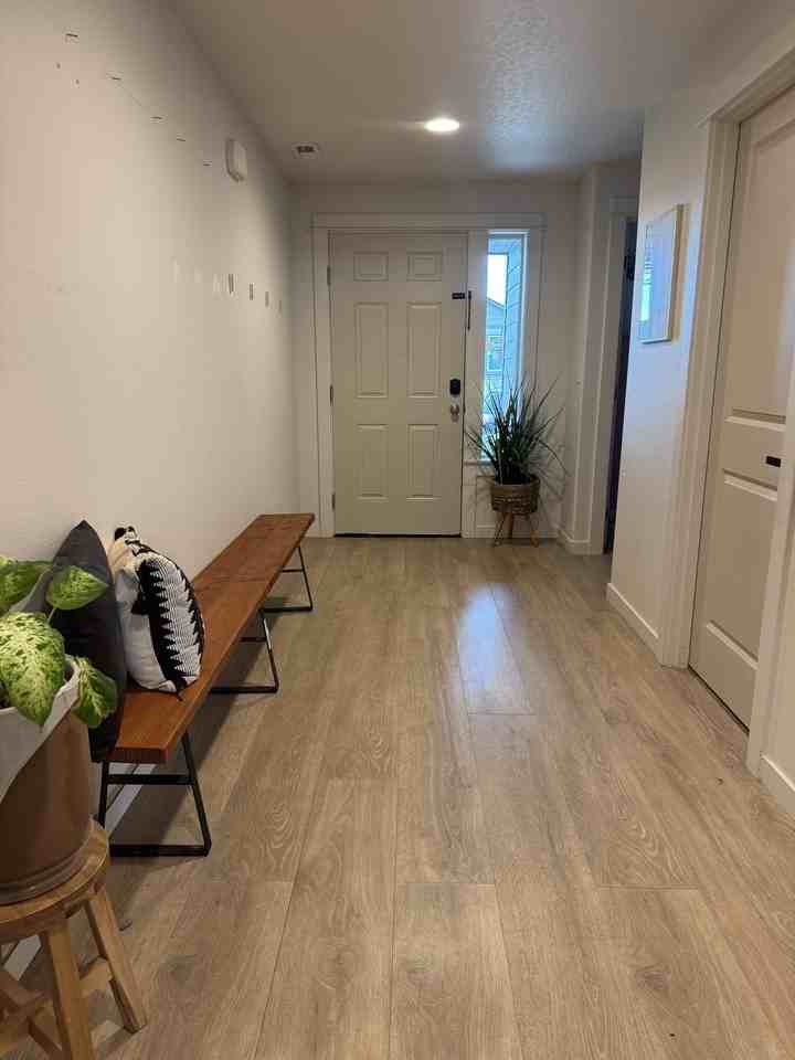 871 Ponderosa St - Photo 4 of 14