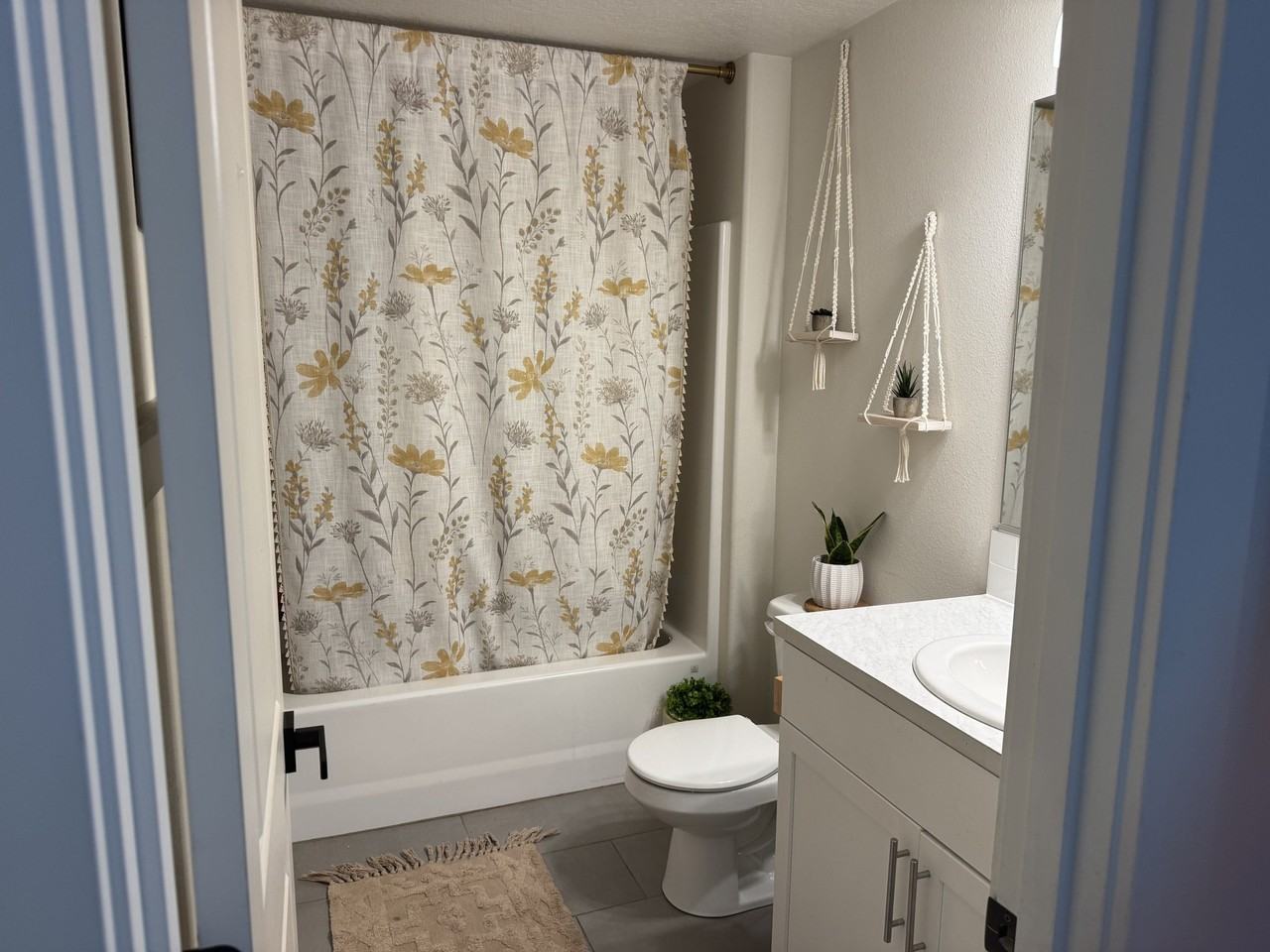 871 Ponderosa St - Photo 5 of 14