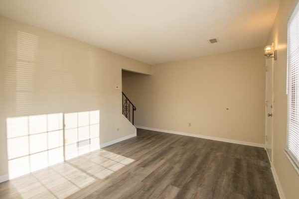 224 Pepper Tree Ln - Photo 3 of 19