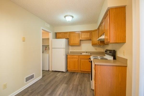 224 Pepper Tree Ln - Photo 6 of 19