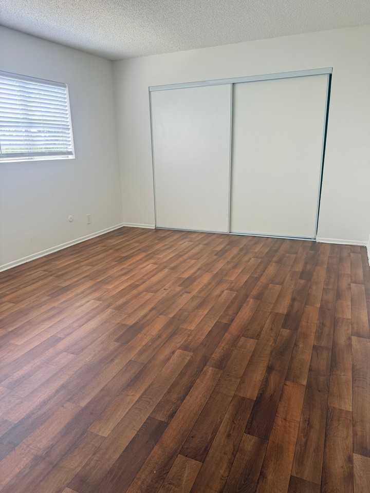 15128 Sherman Way #107 - Photo 5 of 7