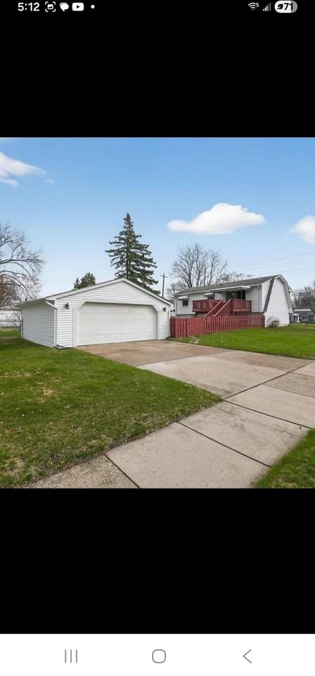 9187 N Sheldon Rd - Photo 4 of 5