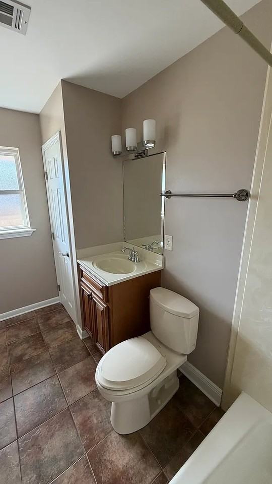 6215 Loveland St - Photo 6 of 10