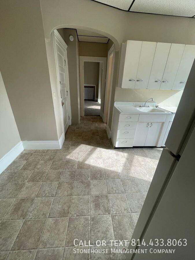 440 W 10th St #3 - Photo 6 of 7