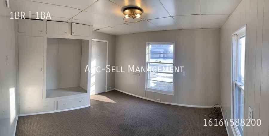 825 Evergreen St Se - Photo 6 of 9