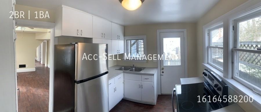 104 Diamond Ave Se #1 - Photo 2 of 7