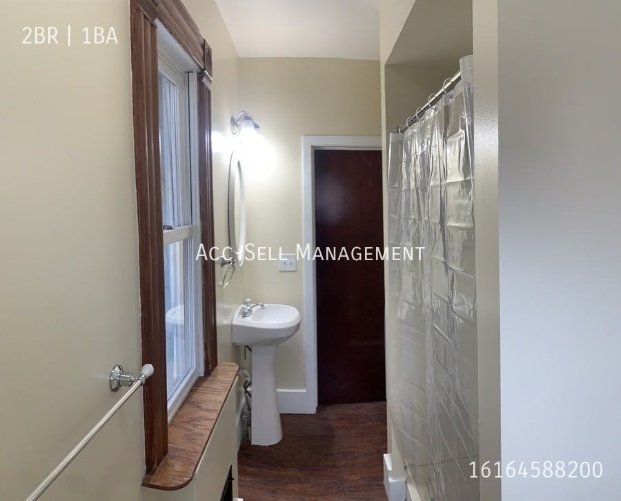 104 Diamond Ave Se #1 - Photo 3 of 7