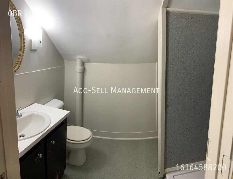 1625 Belden Ave Sw #2 - Photo 5 of 13