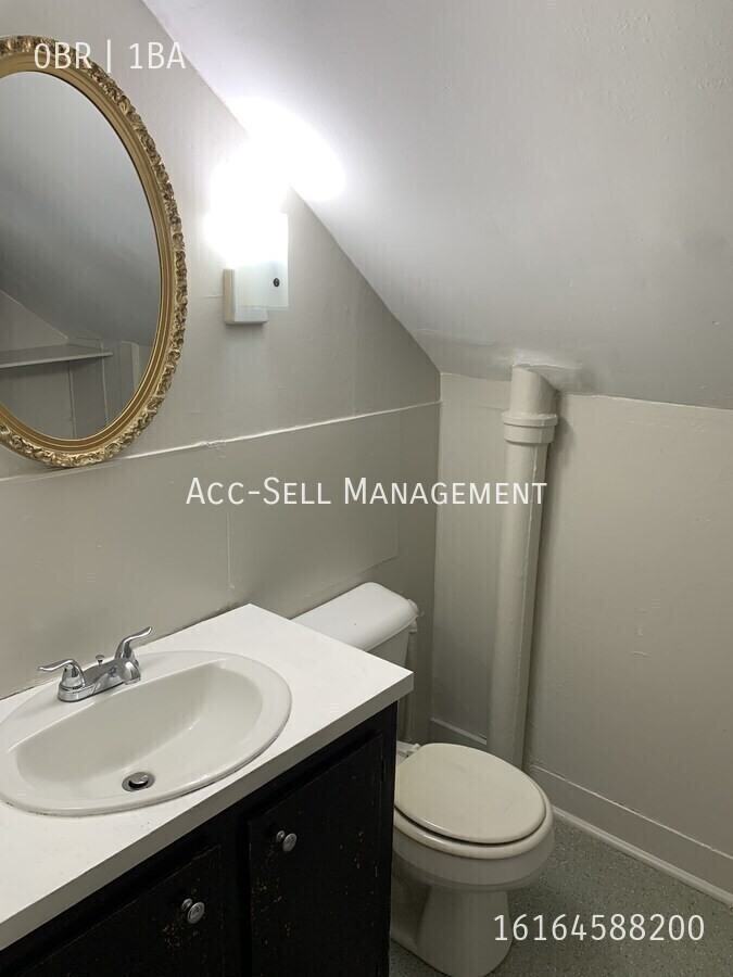 1625 Belden Ave Sw #2 - Photo 7 of 13