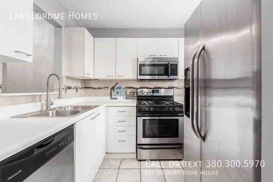 199 Macandrews Way #1 - Photo 5 of 28