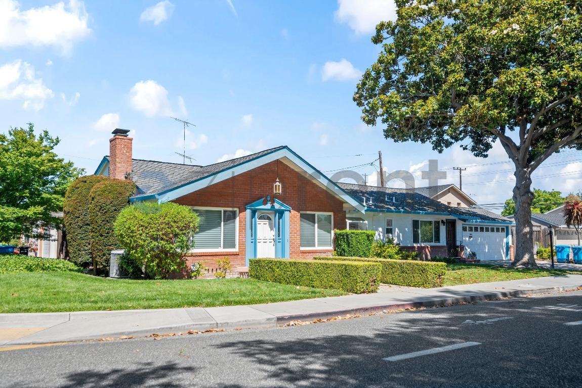 1040 Los Padres Blvd - Photo 4 of 32