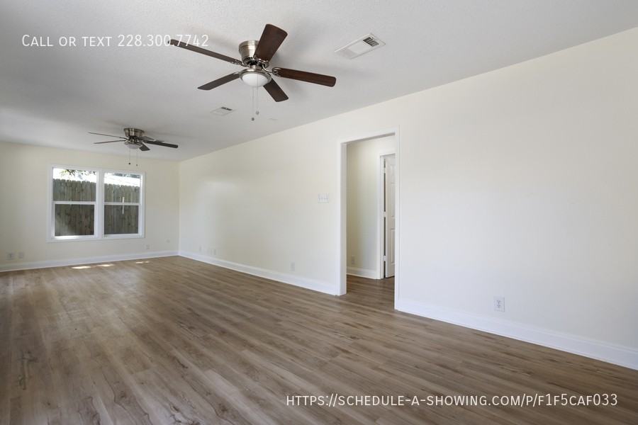 122 Carroll Ave - Photo 6 of 35