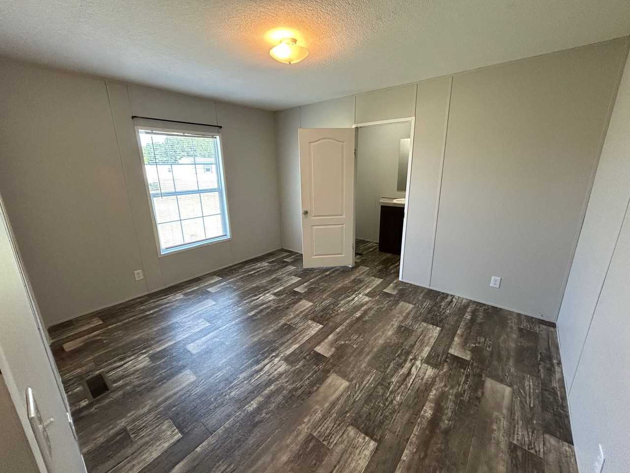 1516 Bunnys Dr - Photo 6 of 12