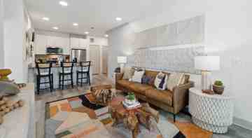 featured image of 112 Hunters Crossing Blvd #1