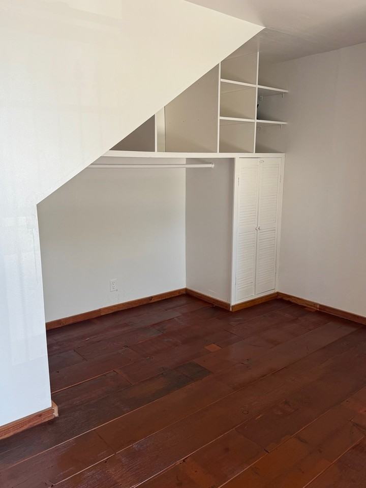 2428 Beverley Ave #A - Photo 3 of 20