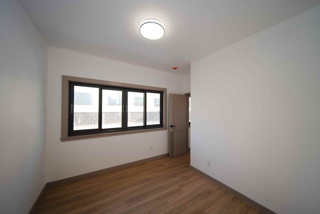 1232 Elm St #1 - Photo 4 of 10