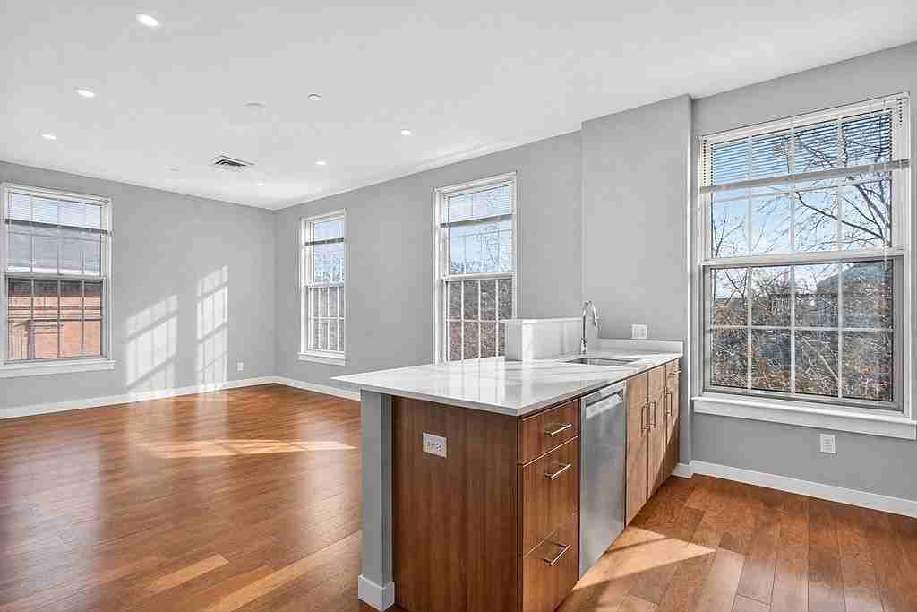 45 1st Ave #401 - Photo 5 of 9