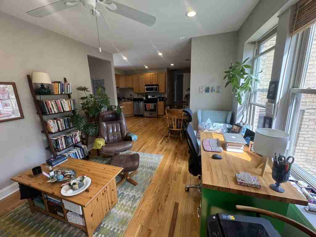 4714 N Bernard St #3W - Photo 2 of 8