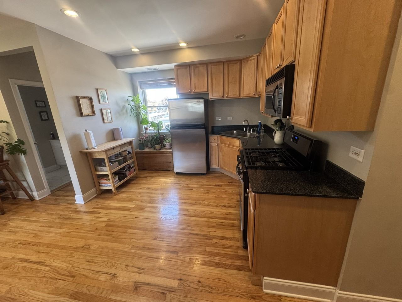 4714 N Bernard St #3W - Photo 3 of 8