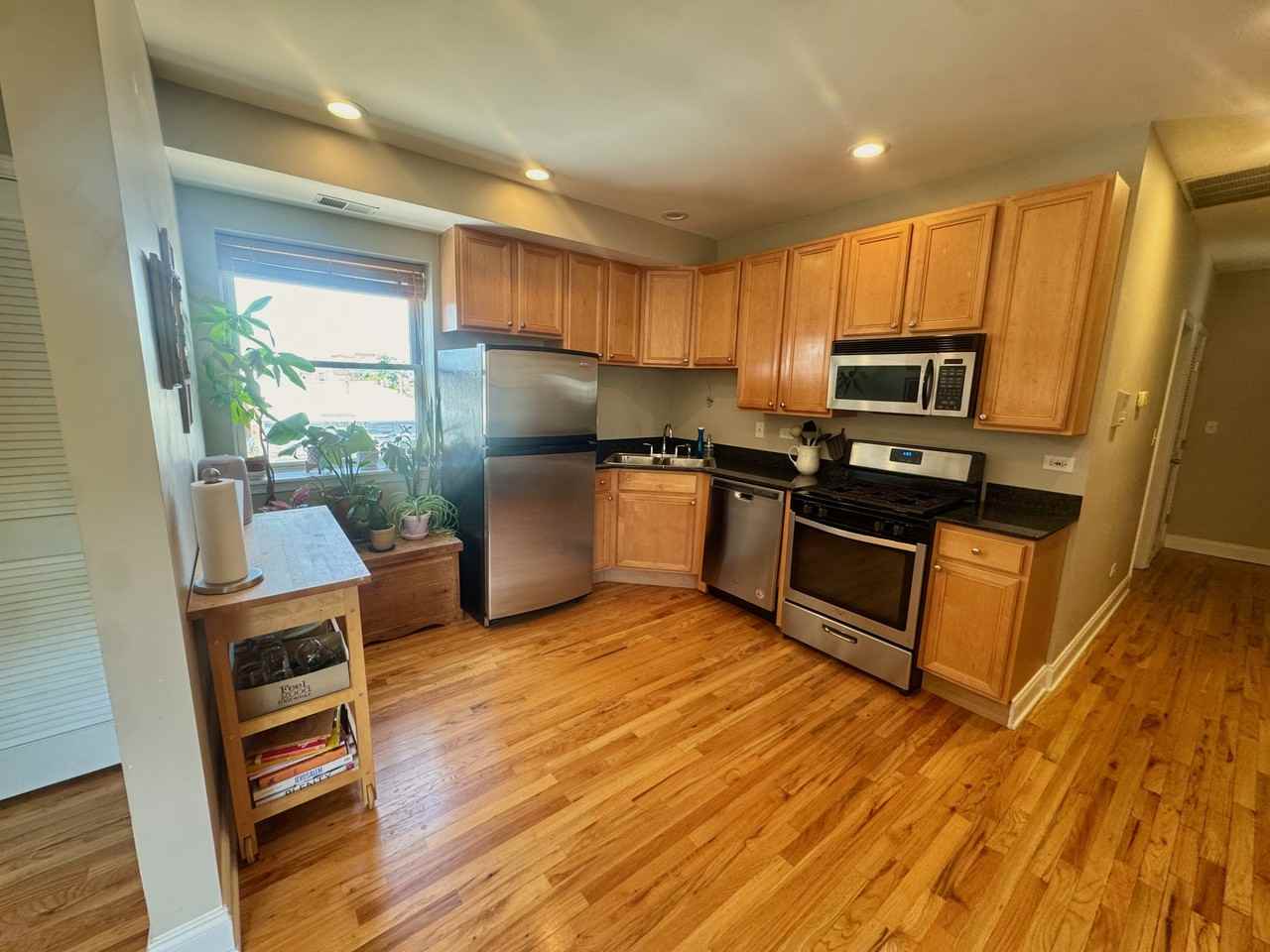 4714 N Bernard St #3W - Photo 4 of 8