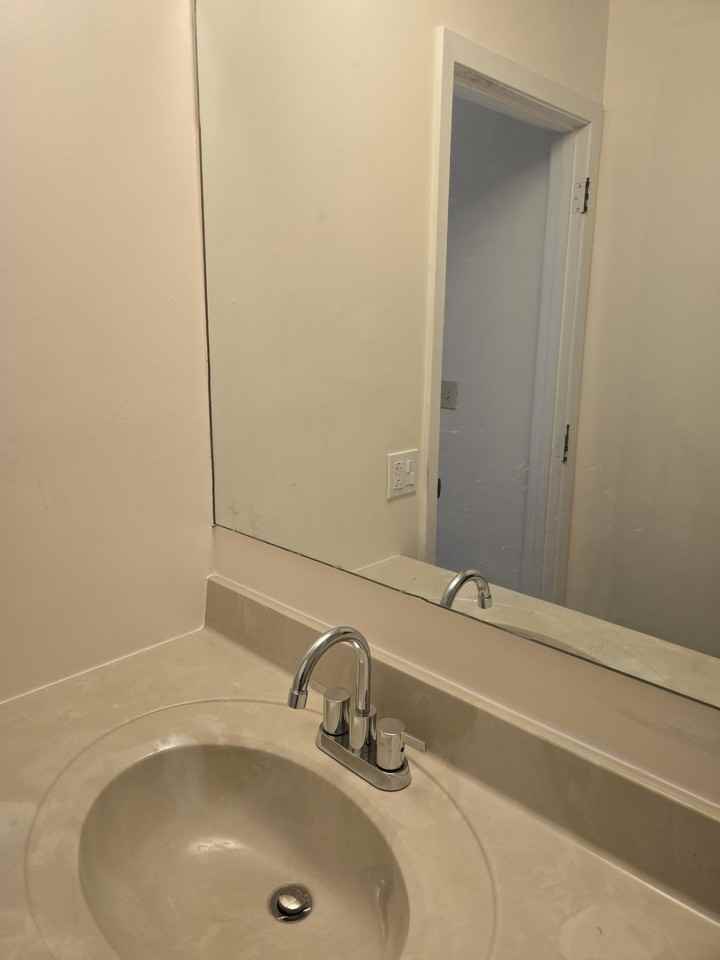 941 Wittenberg Dr #B - Photo 2 of 6
