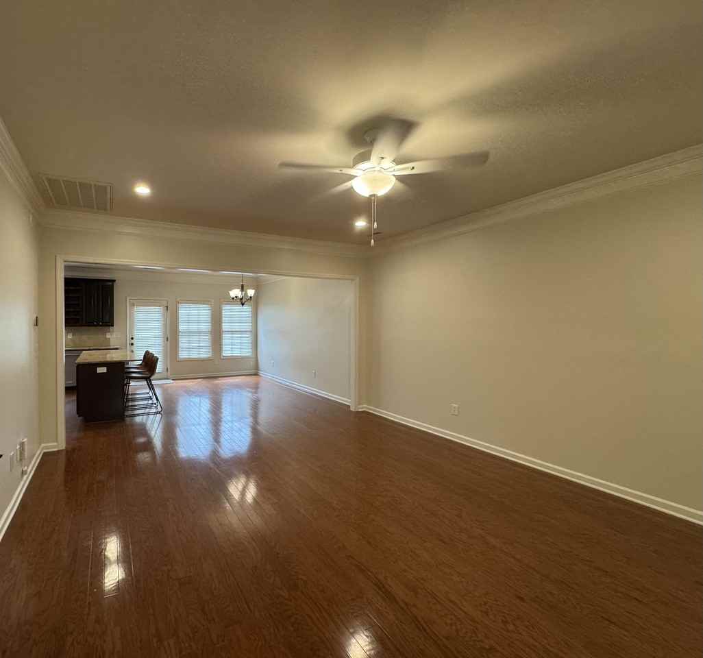 119 Windsor Hill Rd Sw #119 - Photo 2 of 18