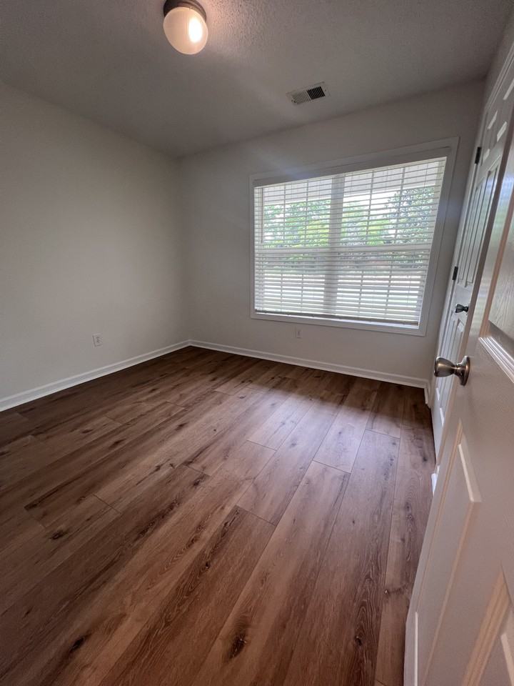 49 Burlington Rd Ne #NA - Photo 4 of 12