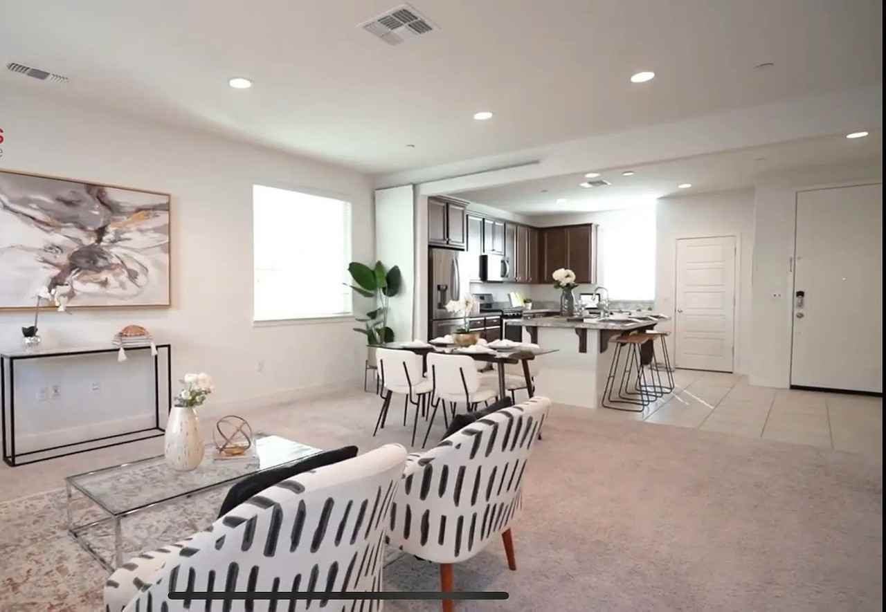 1646 South Macias Place - Photo 4 of 13