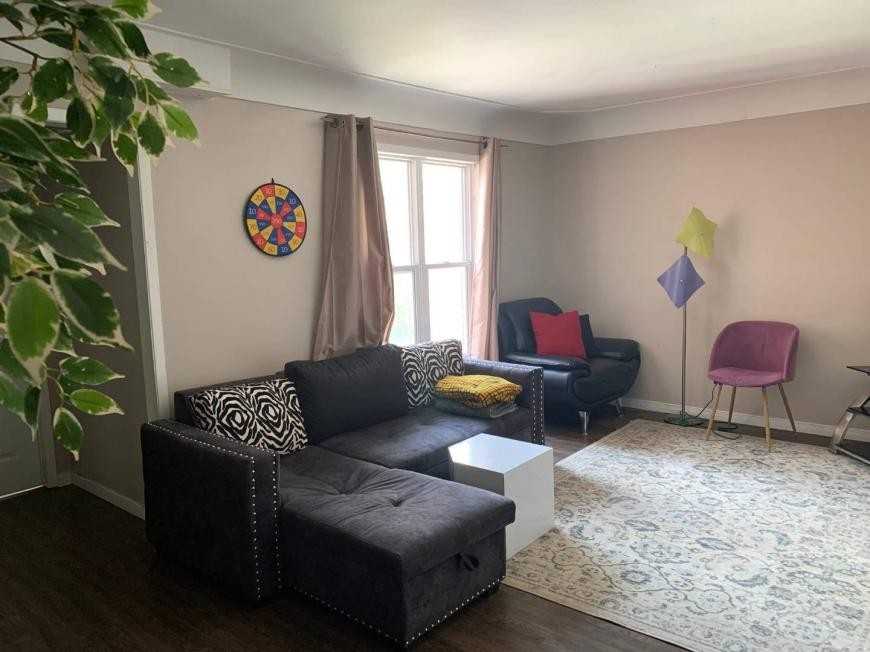 38 Marshall St ##On