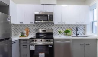 52 Charlton Ave W - Photo 1 of 1