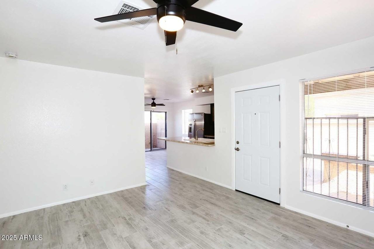 93 N Cooper Rd #32 - Photo 4 of 36