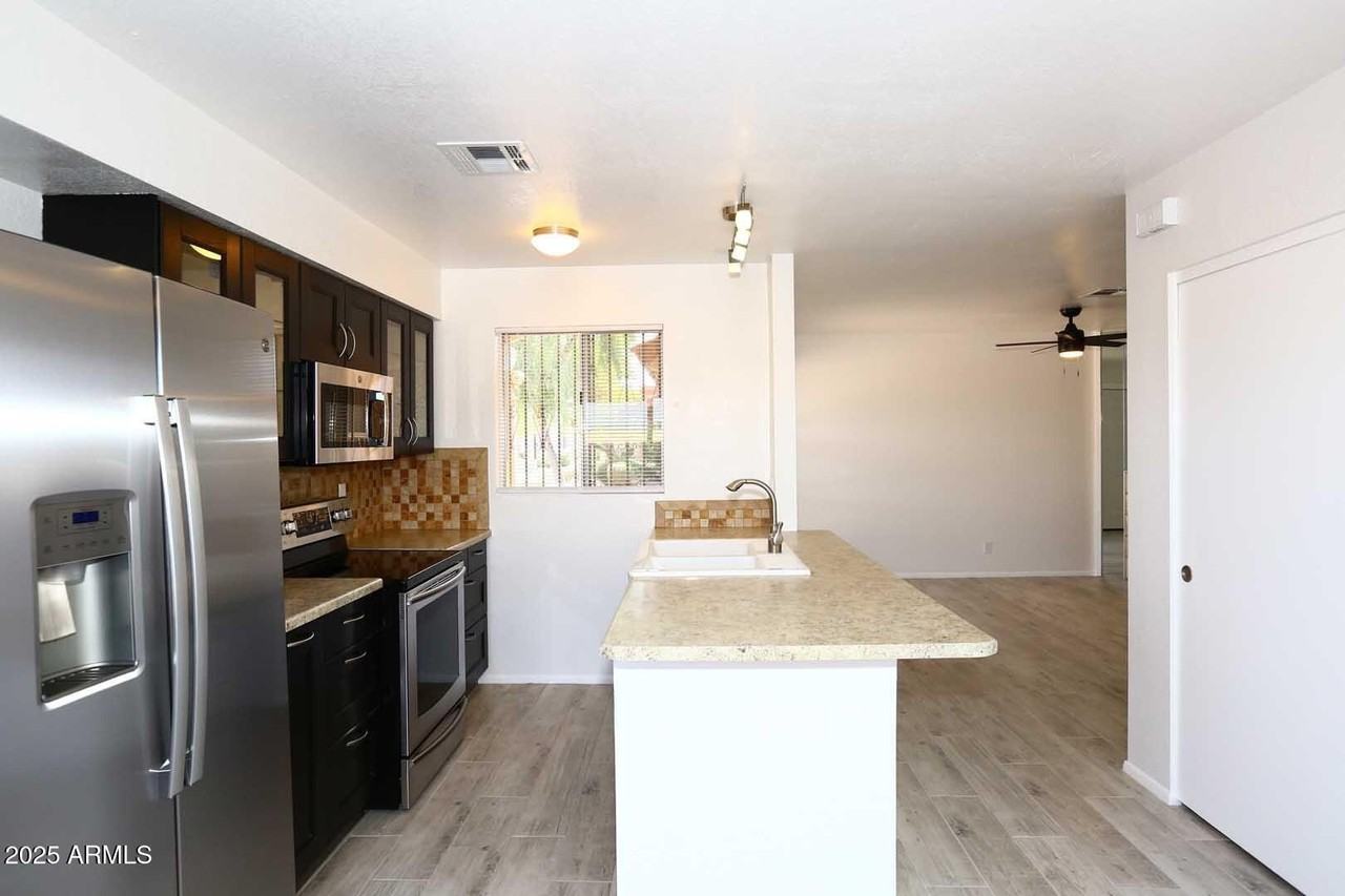 93 N Cooper Rd #32 - Photo 5 of 36