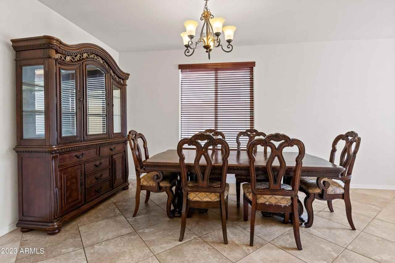 5224 W Bent Tree Dr - Photo 3 of 42