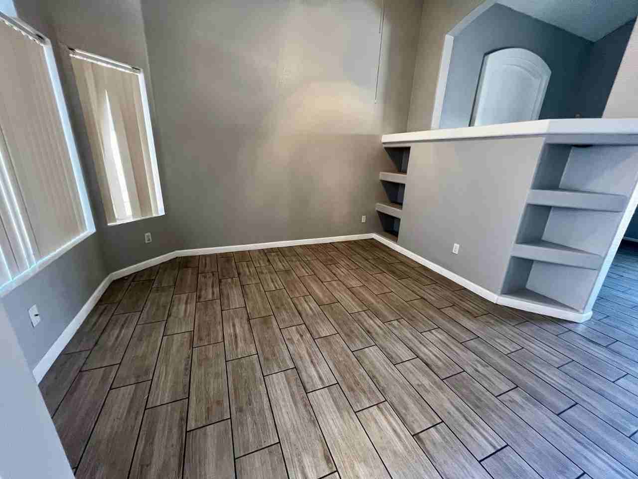 1631 N Garrett Dr - Photo 4 of 50