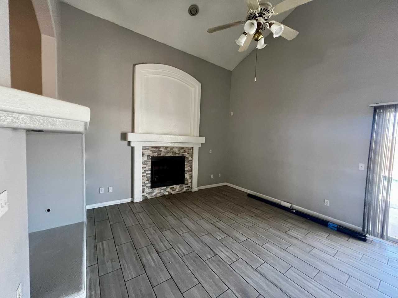 1631 N Garrett Dr - Photo 5 of 50