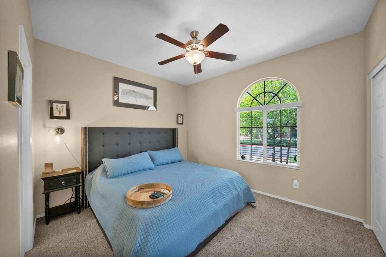 3119 N Evergreen St - Photo 6 of 50