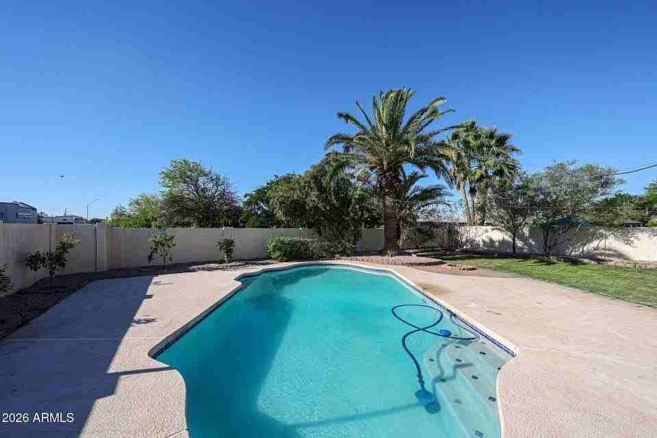 3951 E Waltann Ln - Photo 2 of 32