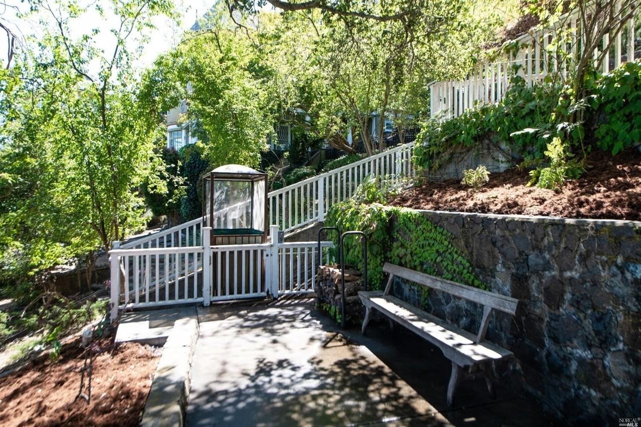 166 Bella Vista Ave - Photo 4 of 26