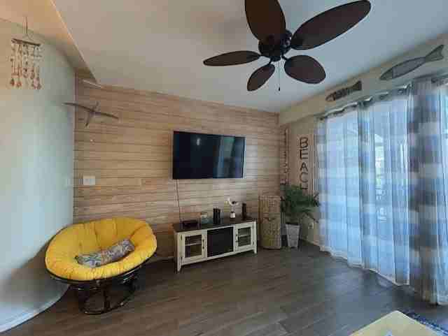 15401 Fortuna Bay Dr #1 - Photo 6 of 7