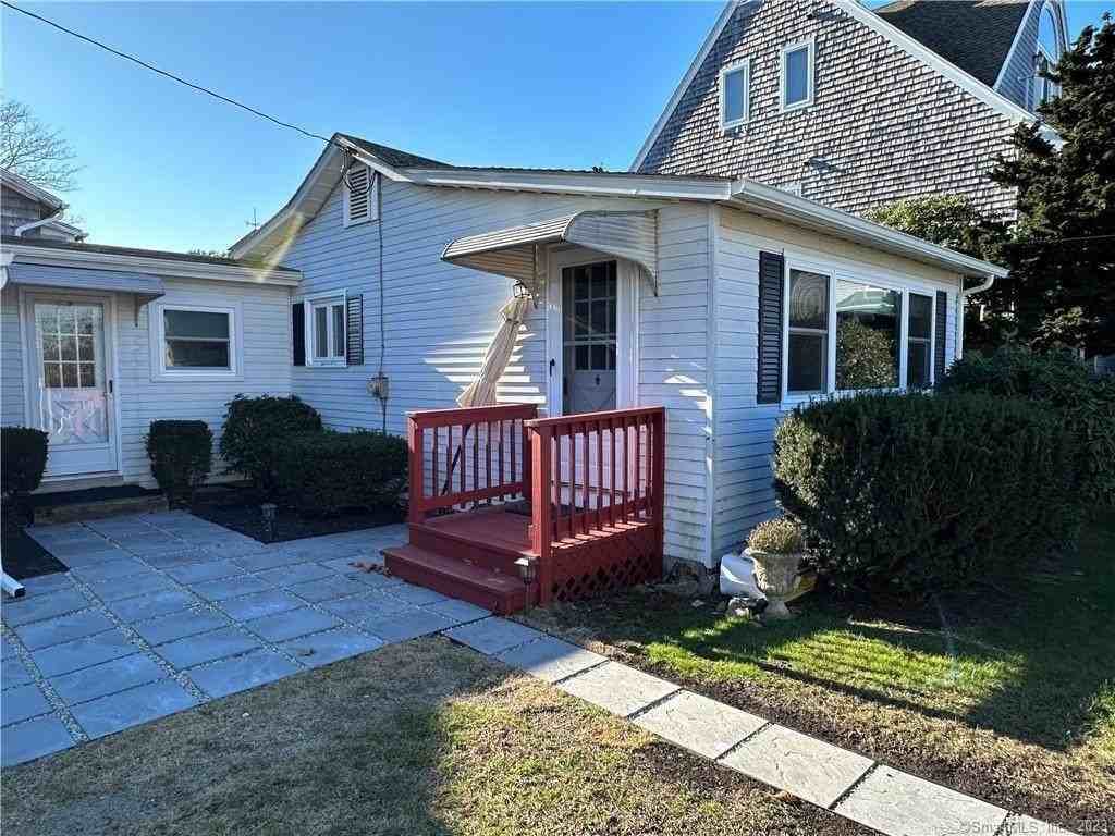 2 Reed Ave - Photo 2 of 14
