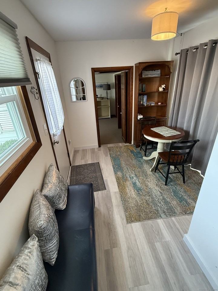 2 Reed Ave - Photo 7 of 14
